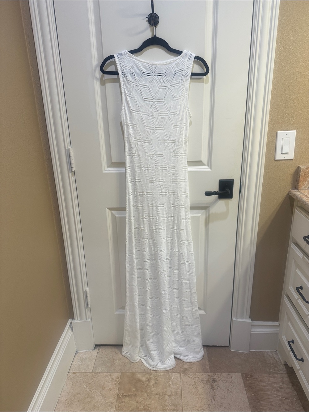 Banana Republic White Sleeveless Textured Maxi Knit Dress with slip